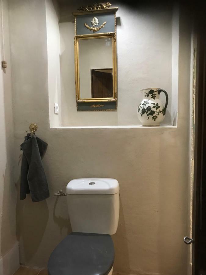 Chez Les Amis Otel Saint-Nazaire-de-Ladarez Dış mekan fotoğraf